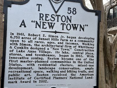 RESTON - A "NEW TOWN"