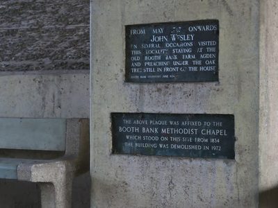 Plaque commemorating the visits of John Wesley