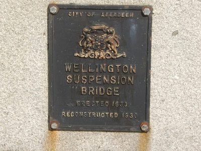 Plaque on Wellington Suspension Bridge...