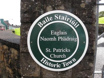 Plaque, Eaglais Naomh Phádraig (St Patrick's Church)