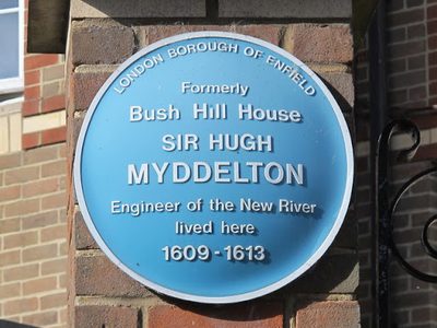 Blue plaque near the flats in Cunard Crescent, N21