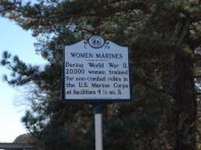 WOMEN MARINES