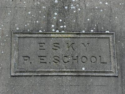 Plaque, Esky Public Elementary Primary School