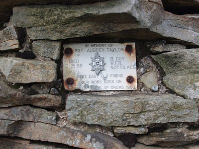 Memorial plaque, Pen-y-ghent