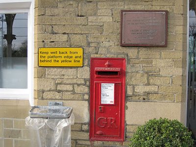George V wall postbox, Skipton Station