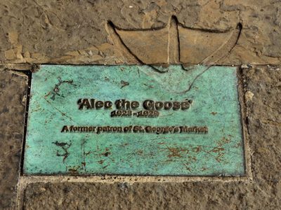 "Alec the goose" sculpture, Belfast (2)