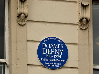 Dr James Deeny plaque, Lurgan