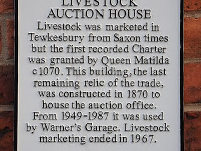 Information plaque on a building in Tewkesbury