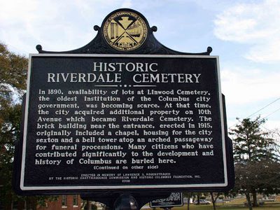 Historic Riverdale Cemetery