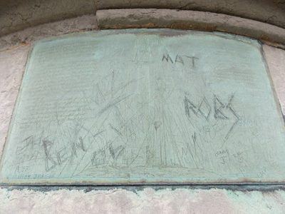 Llanfairpwllgwyngyll: plaque atop the Marquess of Angleseys Column