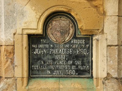 Albert Bridge plaque