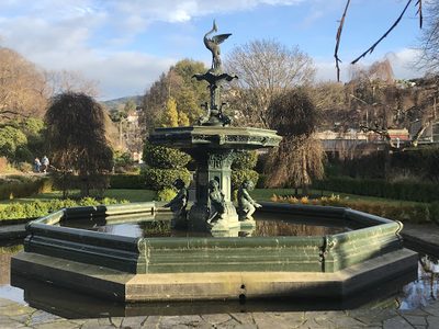 Wolf Harris Fountain