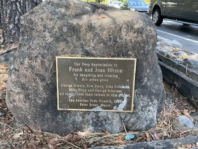 Fran and Joan Olsson