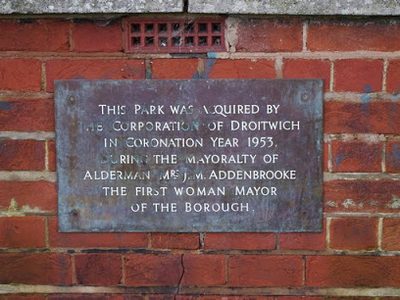 Plaque on bandstand, Lido Park, Droitwich Spa