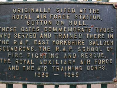 The plaque on East Park Gates