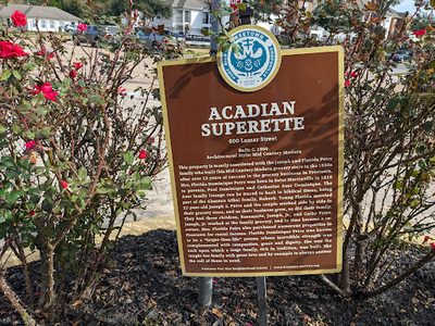 Acadian Superette