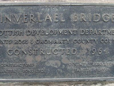 Plaque on the 'new' Inverlael Bridge