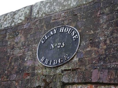 Name plaque on Clay House Bridge near Caunsall