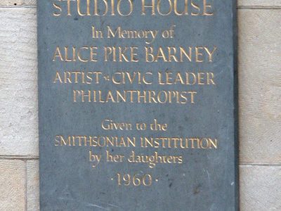 Commemorative Plaque on Exterior of the Barney Studio House/Embassy of Latvia