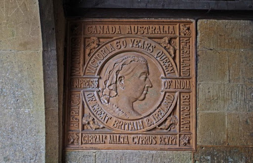 Queen Victoria Diamond Jubilee plaque, Cogges, Witney, Oxon