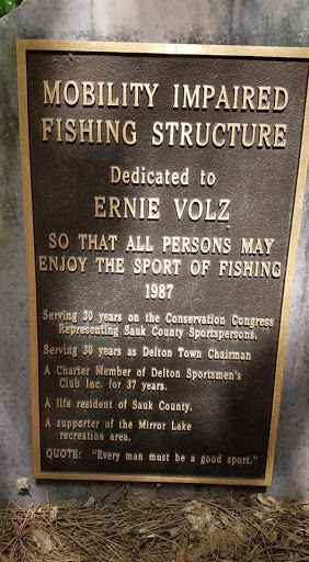 MOBILITY IMPAIRED FISHING STRUCTURE