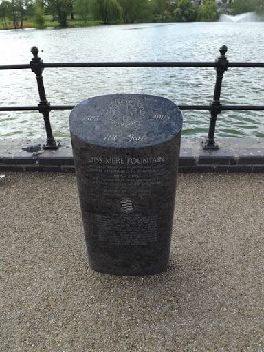 Diss Mere Fountain stone