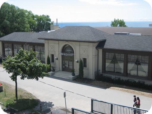 Palais Royale