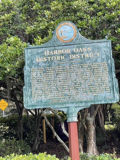 Harbor Oaks Historic District