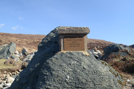 Memorial to Stuart Paul Davies