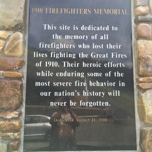 1910 Firefighters Memorial