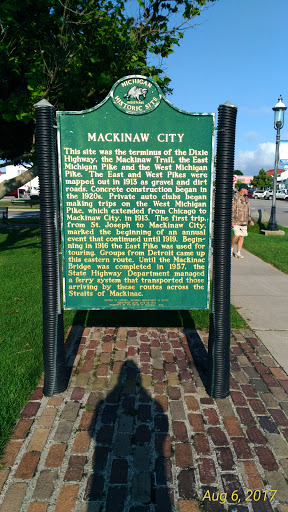 MACKINAW CITY
