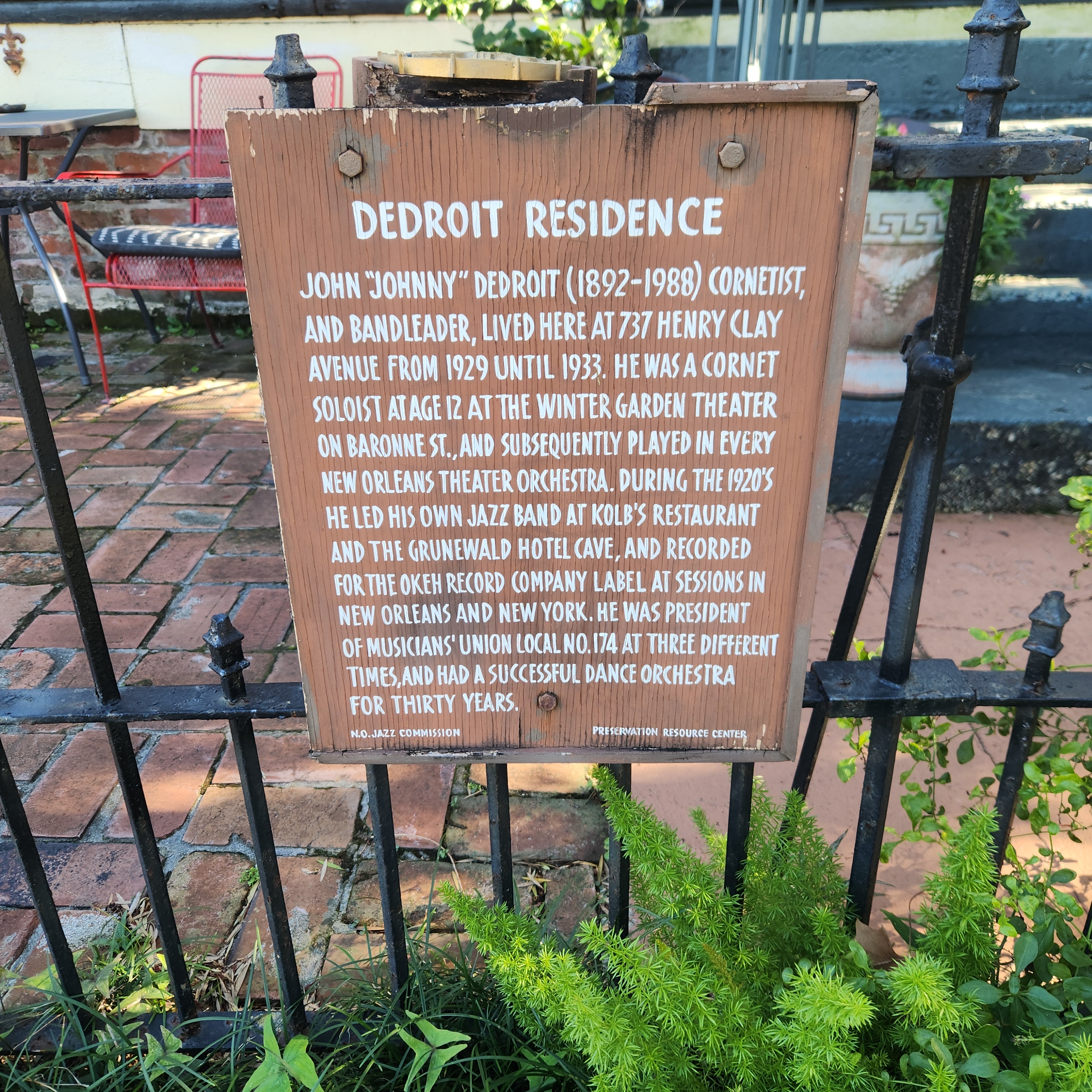 Dedroit Residence