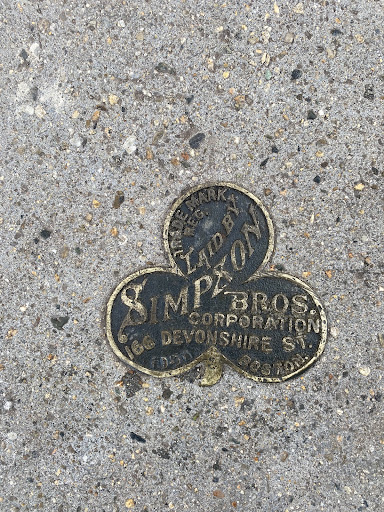 Three-leaf clover Simpson Bros