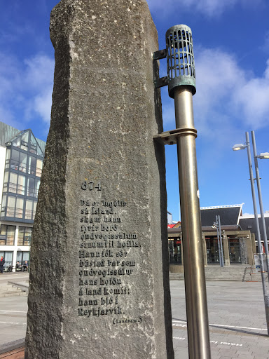 Ingólfur Arnarson´s Seat Pillars