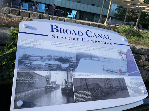 Broad Canal: Seaport Cambridge