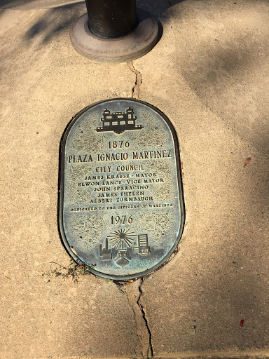 1976 Plaza Ignacio Martinez