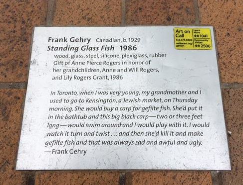 Gehry "Standing Glass Fish"