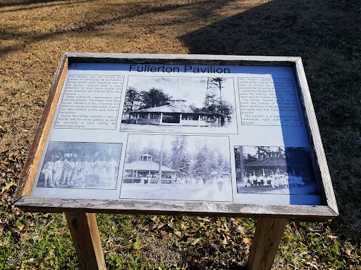 Fullerton Pavilion