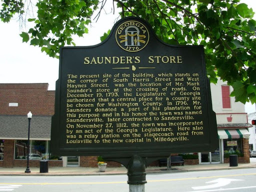 Saunders Store