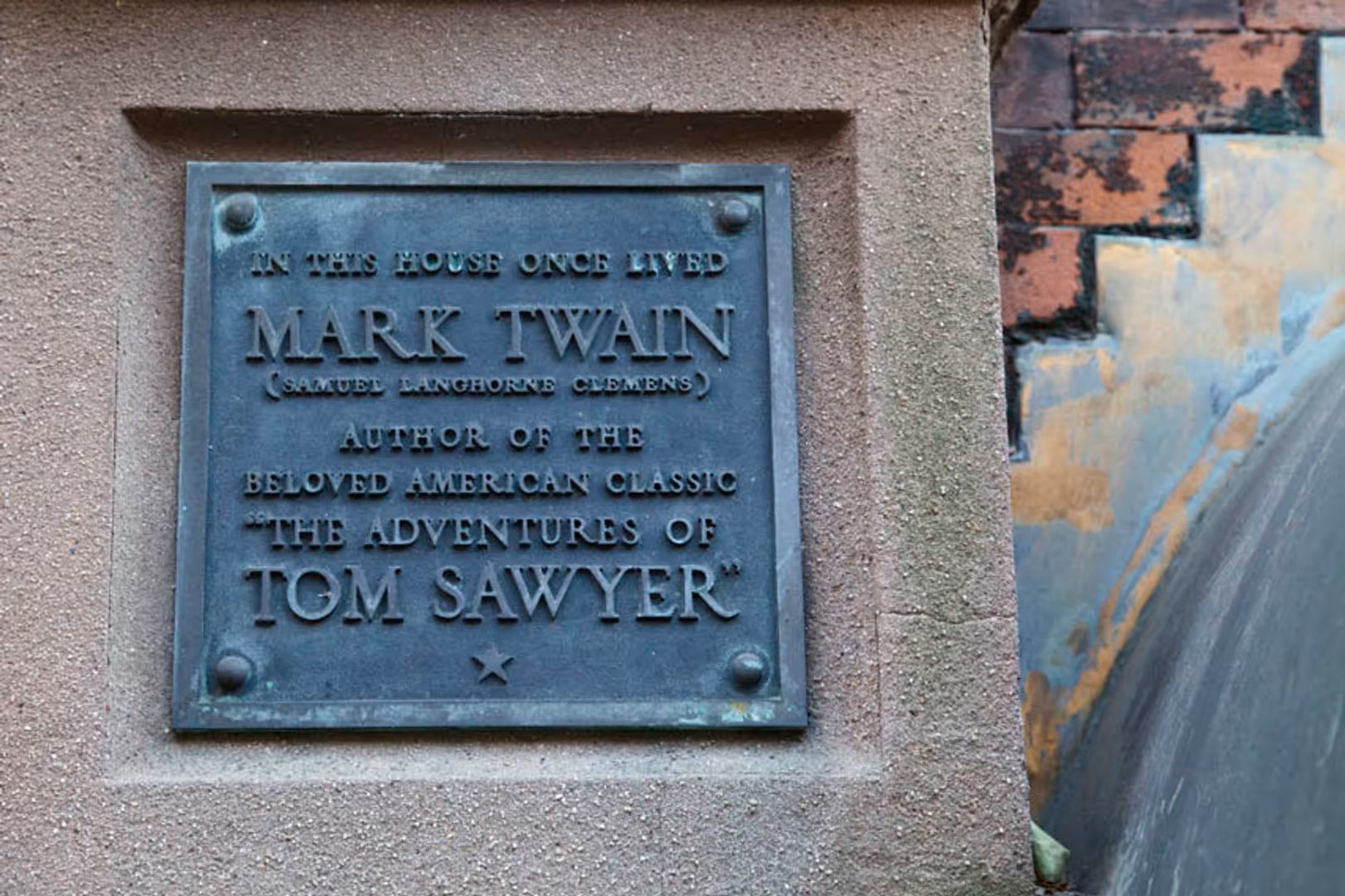 Mark Twain lived here
