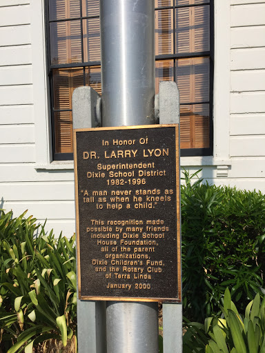 Dr. Larry Lyon