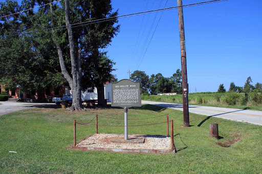 Red Hollow Road