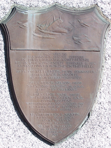Monument to the first round-the-world flight
